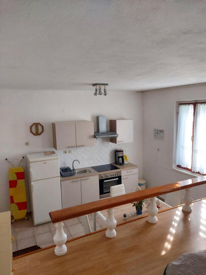 Apartmani Ira-20M From The Sea Езера Экстерьер фото