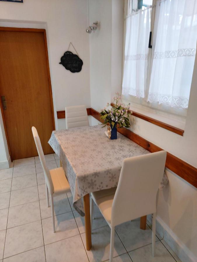 Apartmani Ira-20M From The Sea Езера Экстерьер фото